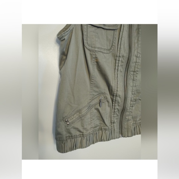 CHRISTOPHER& BANKS ZIPPER CLOSURE VEST IN OLIVE GREEN COLOUR SIZE SMALL - Picture 5 of 6